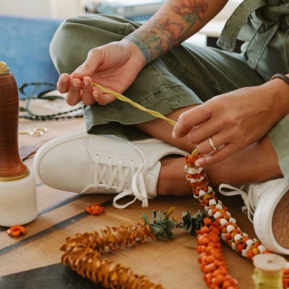 OLUKAI PEHUEA LI ILI New Bright White LEATHER Everyday Sneakers 9 Women Comfort - Picture 10 of 11